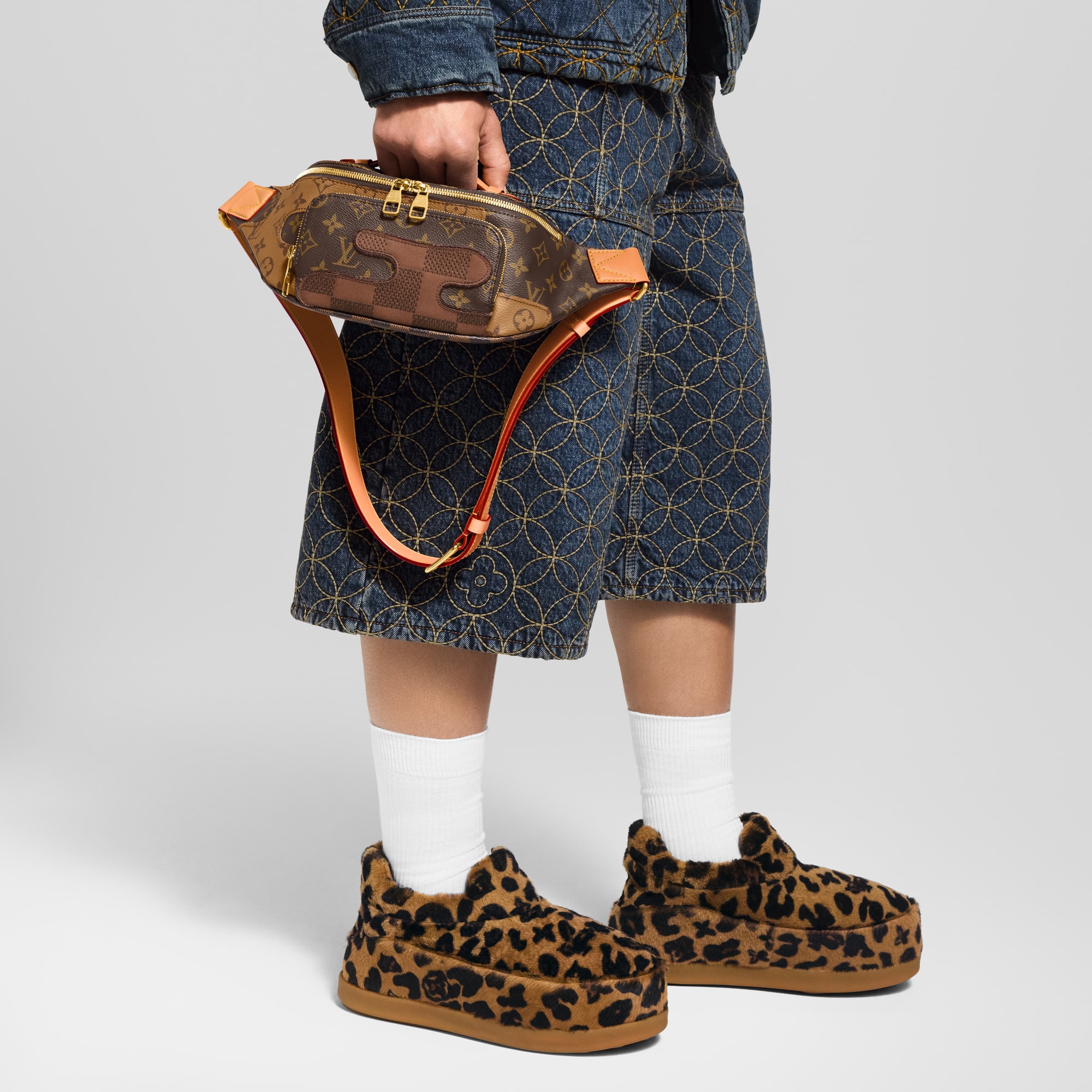 ラッシュ・バムバッグ その他キャンバス｜ルイ・ヴィトン 公式